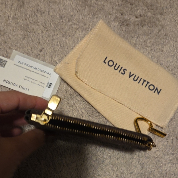 Louis Vuitton Brown Monogram Key Holder - Picture 4 of 8